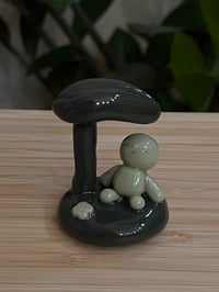 Image 2 of smiski photo holder/ desk buddy 🌱🪷
