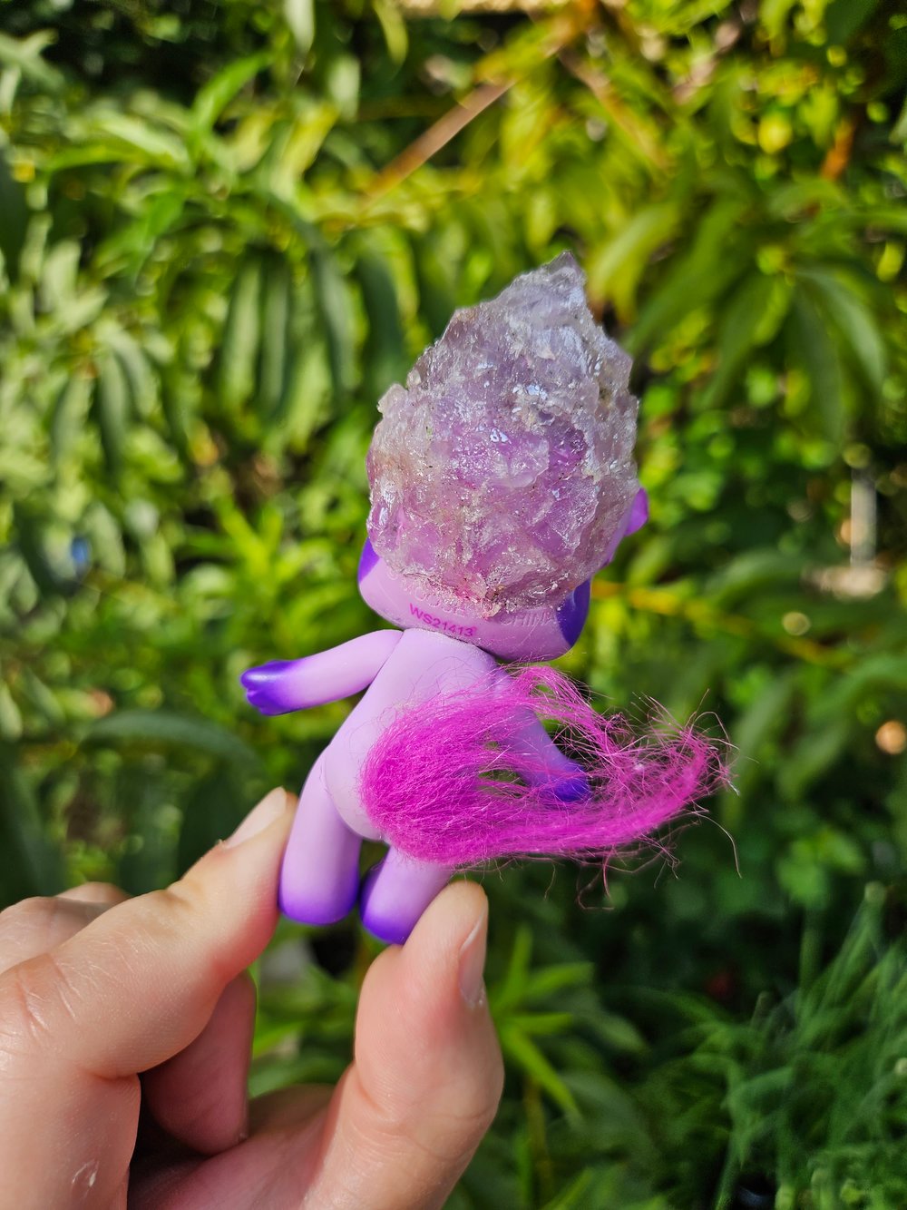 Amethyst Paw with Fluffy Tail ZELF 4"