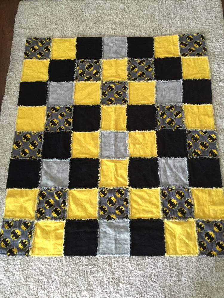 Image of Popular Theme Rag Quilt