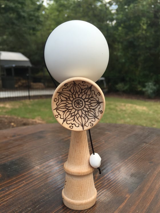 Image of schrödinger's kendama