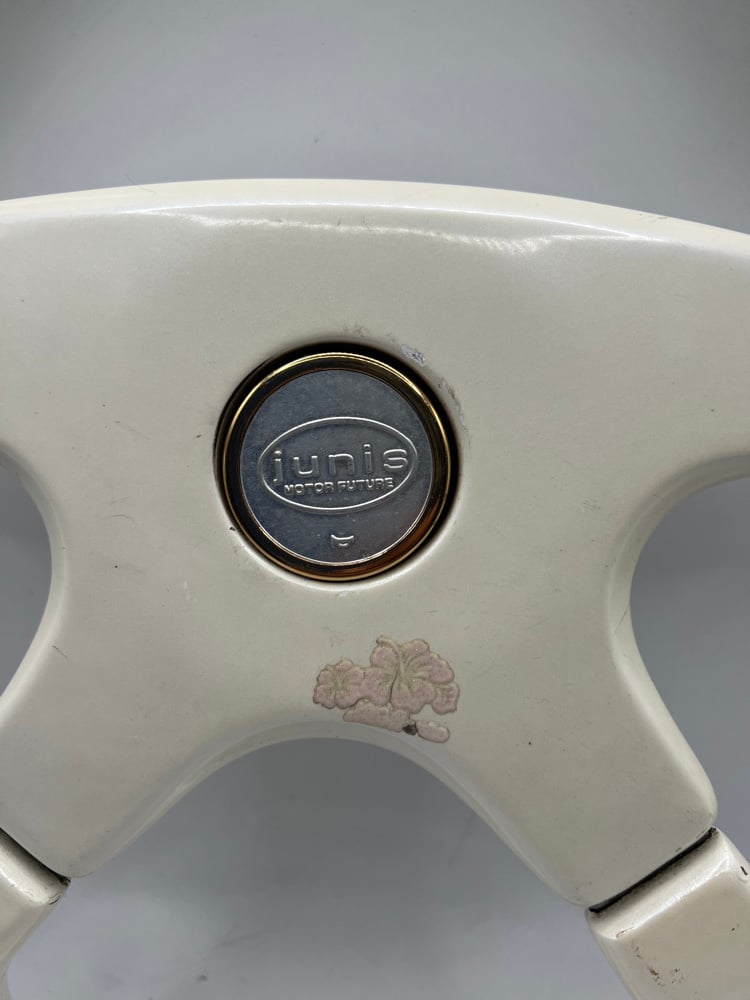 junis steering wheel white | Annoying Team Racing!