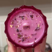 Image 3 of champagne pop scented candle