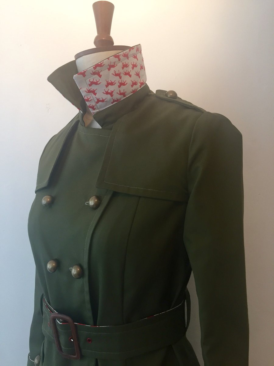 Military Trench Coat / TottyRocks