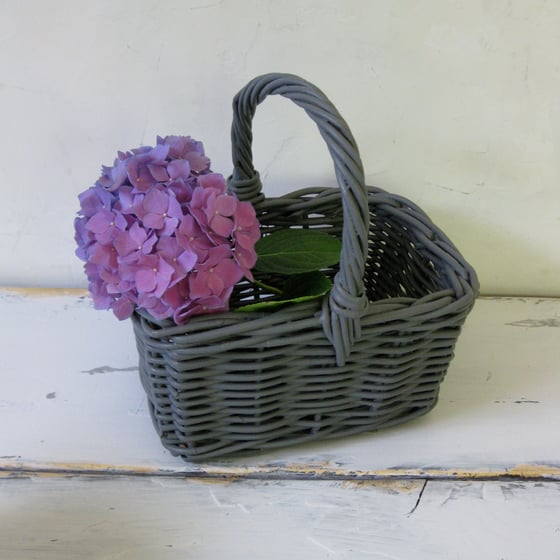 Image of Travel Basket in Grey