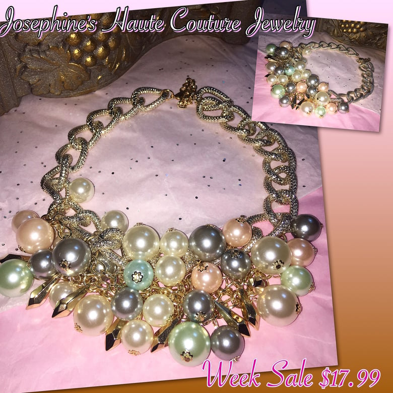 Image of Multicolor pearl necklace