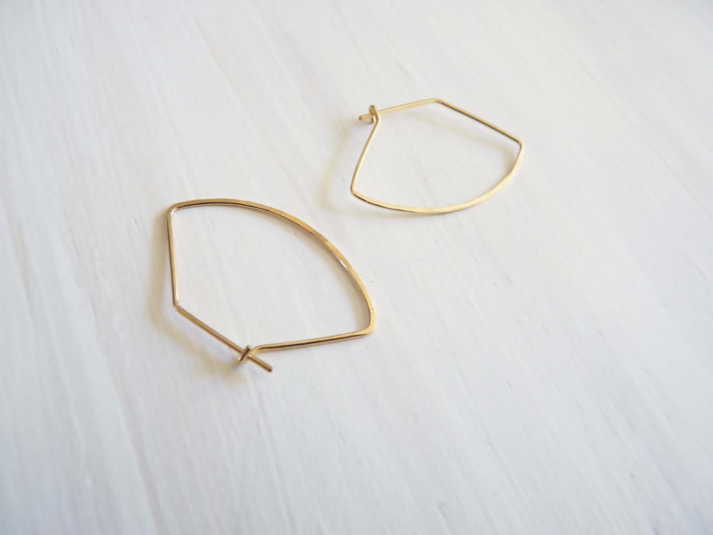 Image of Curve earrings