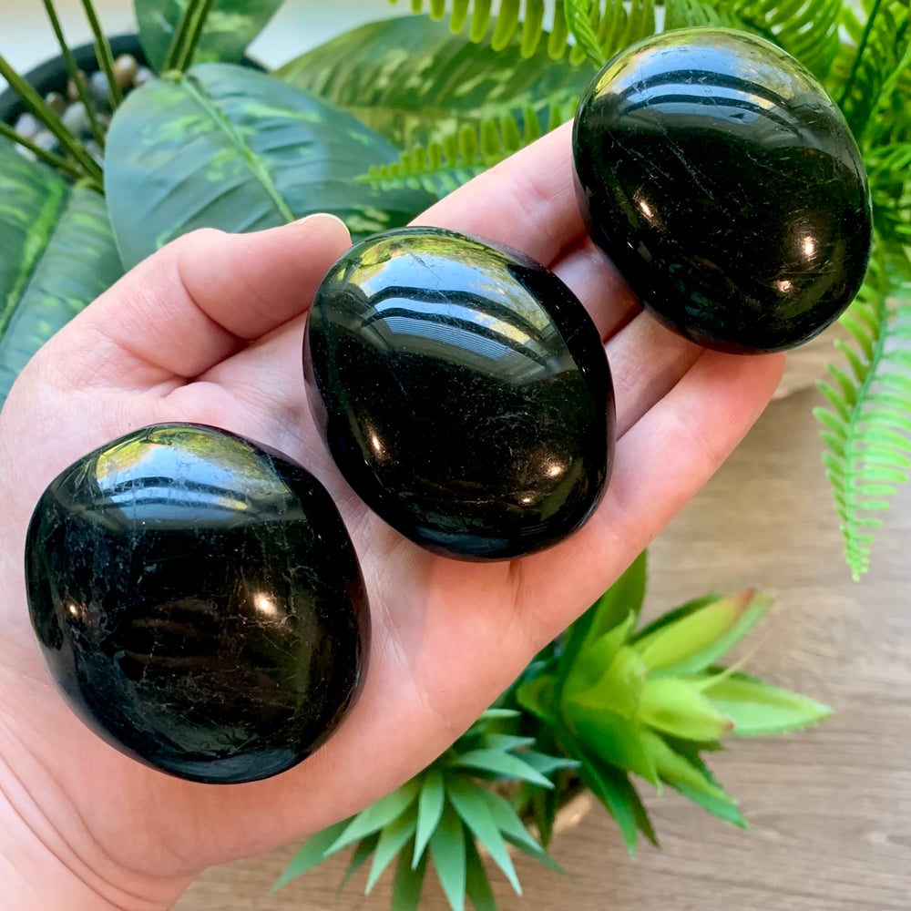 Black Tourmaline Palmstone