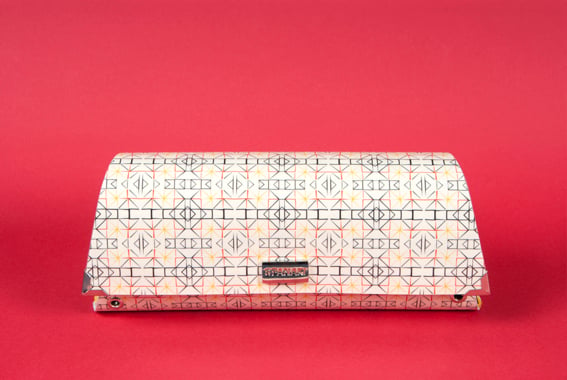 Image of Monanco / Asymmetrical clutch