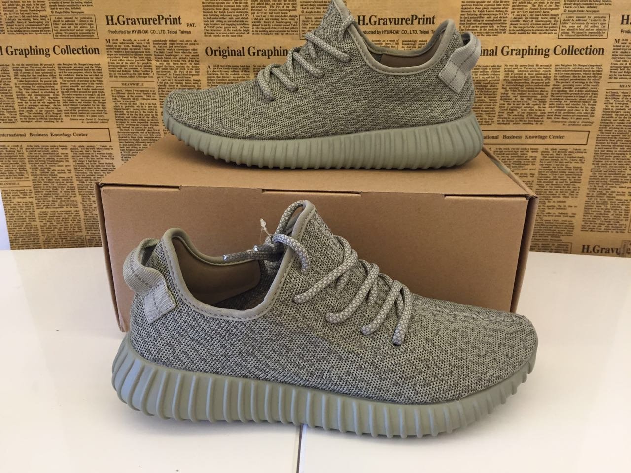 Grey yeezy boost outlet 350 moonrock