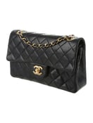 Image of Chanel AUTHENTIC SHOULDER BAG