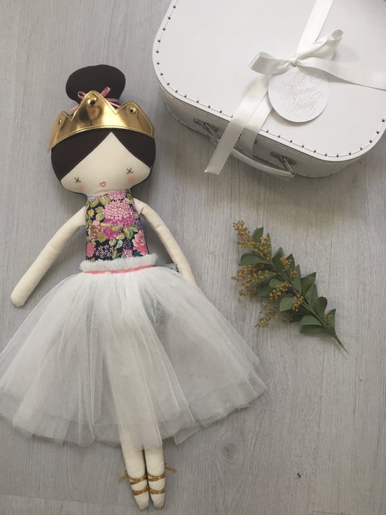Image of Alimrose Gold Crown and white tulle skirt 40cm Dolly and Large white suitcase 