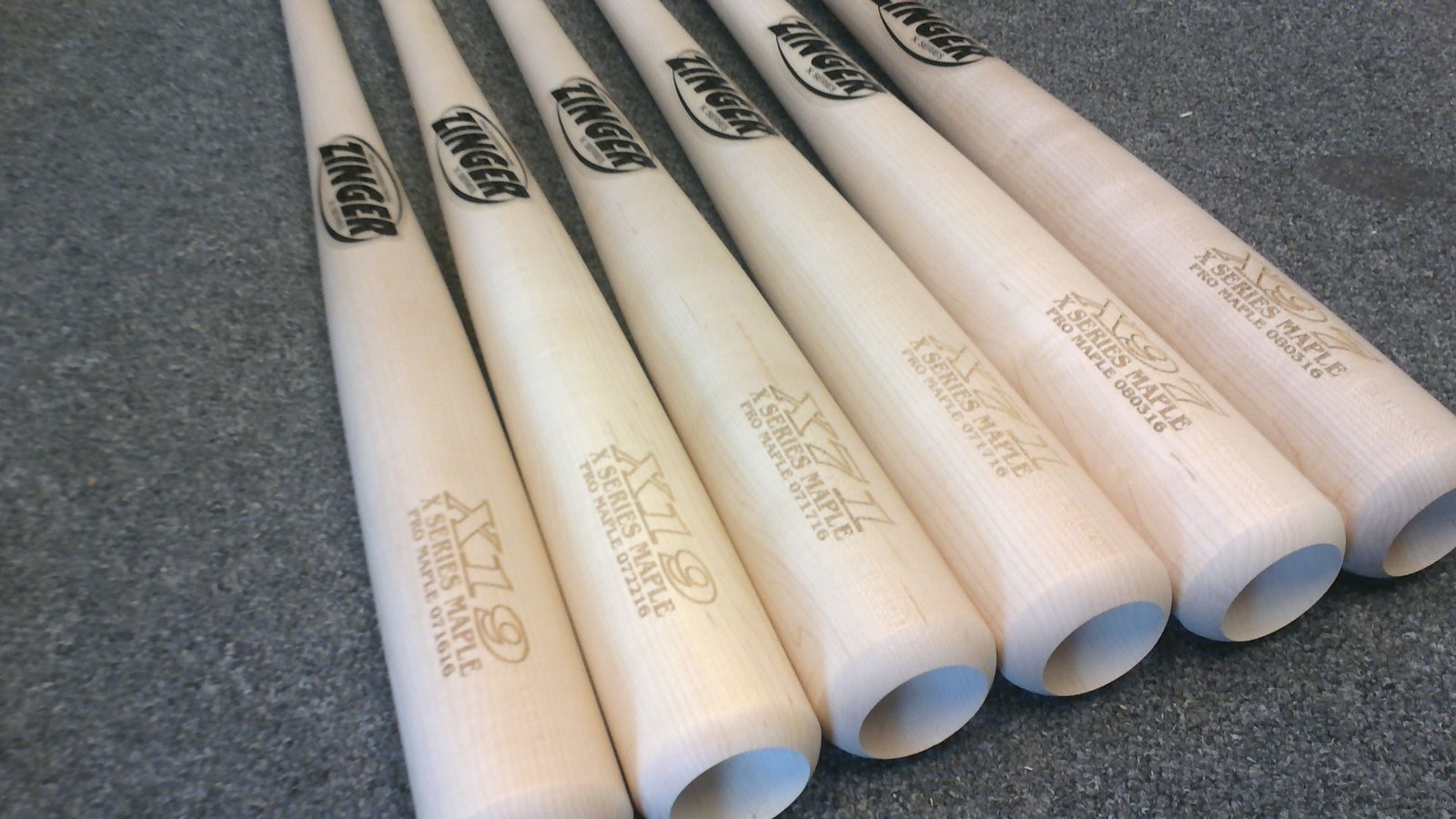 X71 - 6 Bat Pack - All Natural Pro Maple w/ Ink Dot | Zinger Bat