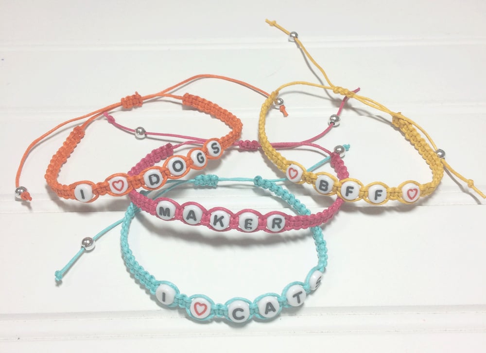 Image of Phrase Macrame Bracelet (you choose word)