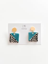 Paire de boucles d'oreilles céramique CARRA bleu iroise