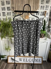 Image 1 of Elastic printed short skirt 