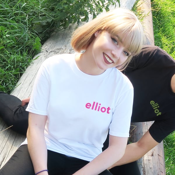 Image of S/M/L White 'elliot' T