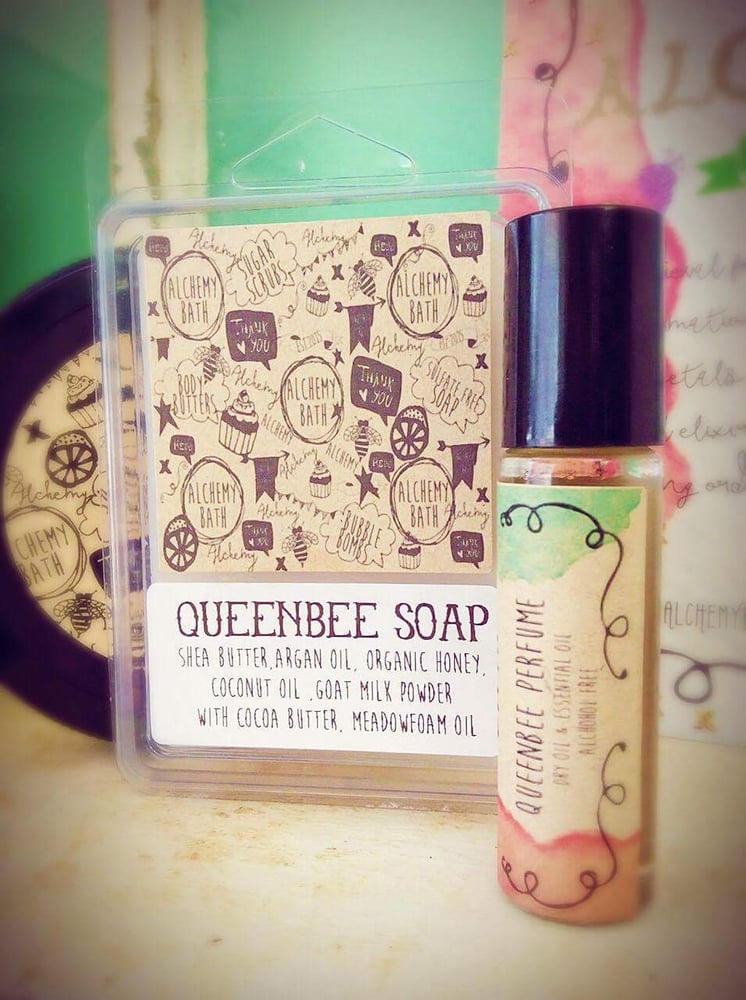 Image of Queen Bee Cube Soap & Roll on Perfume Duo