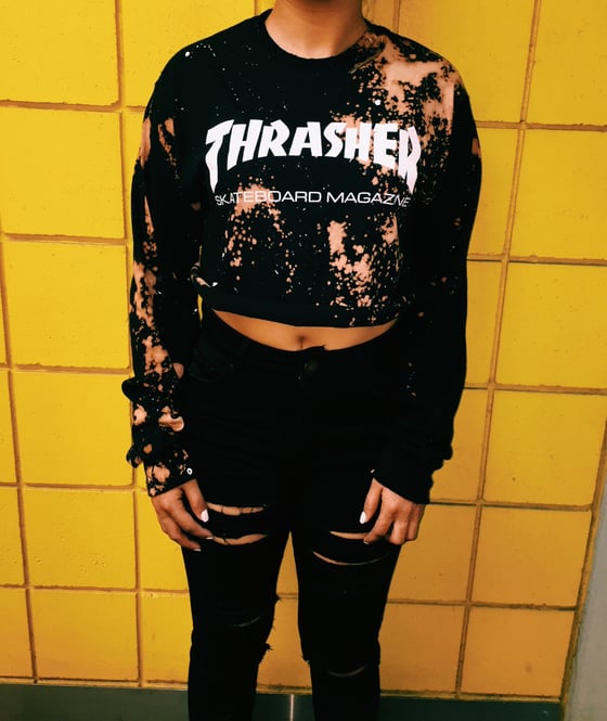 Image of Women THRASHER long sleeve crop top tee