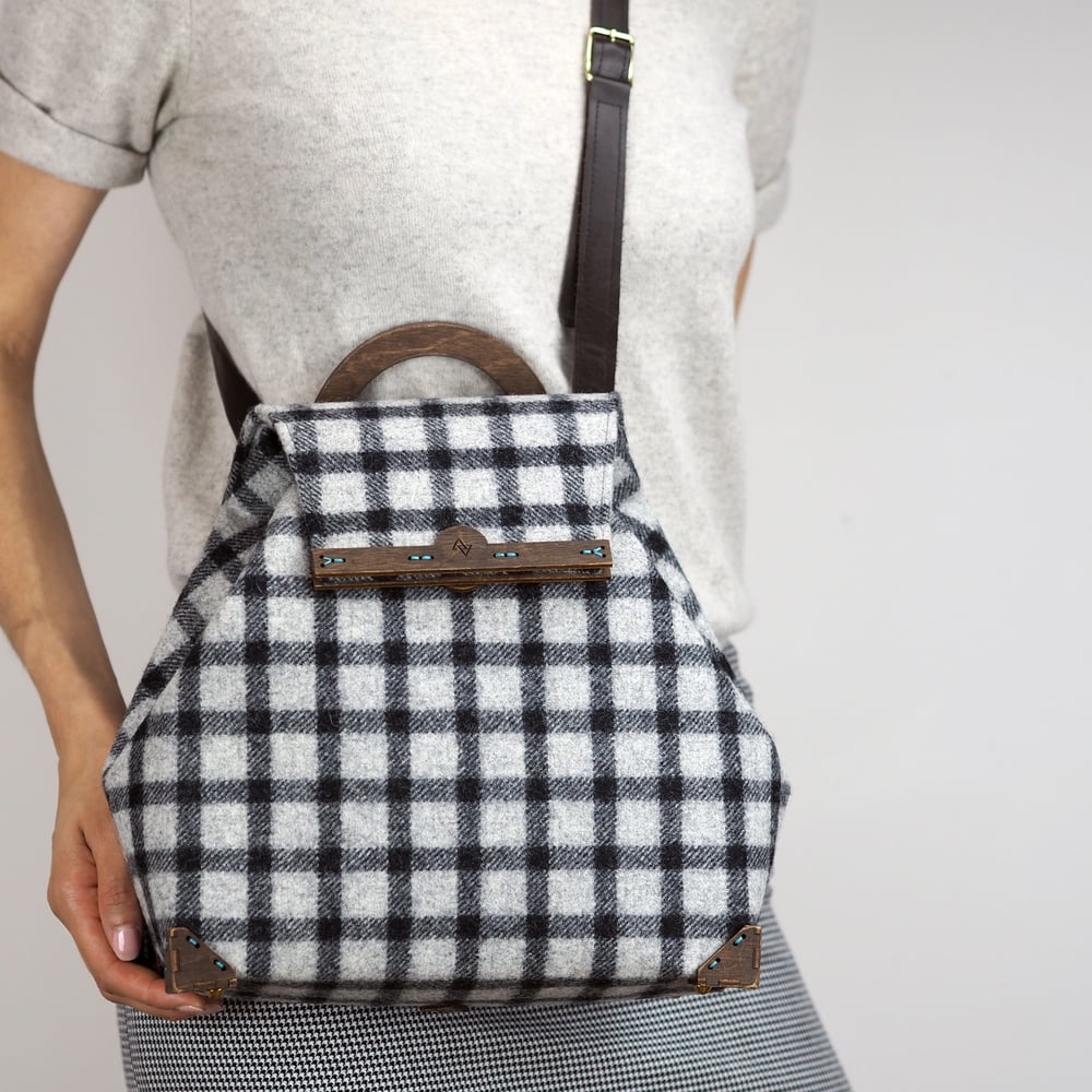 Image of Shoulder Handbag with Strap in Banff Wool