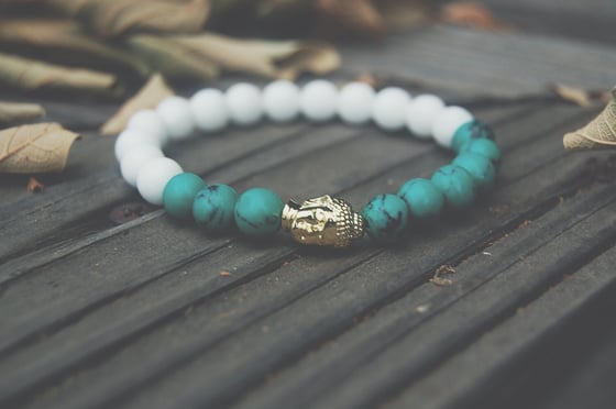 Image of Gold & Green & White "The Buddha" Aura Bead