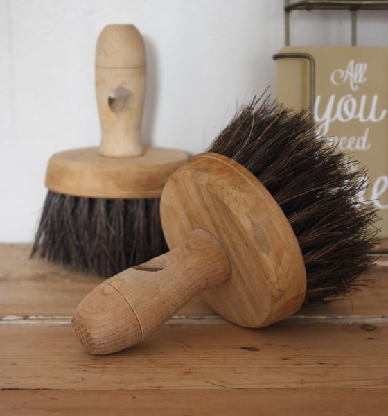 Image of Grosses brosses anciennes d'ébéniste.