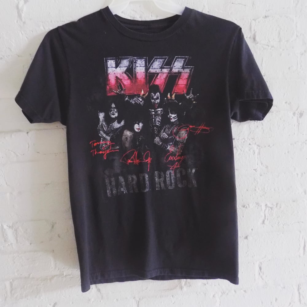 Image of Kiss hard rock tshirt