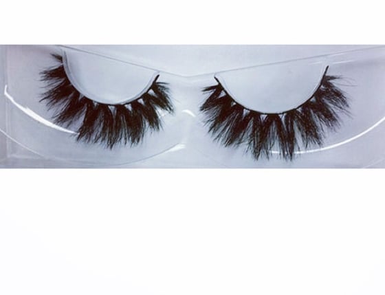 Image of 'BROOKE' eyelashes