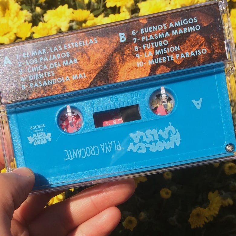 Image of AMOR EN LA ISLA - PLAYA CROCANTE [Cassette]