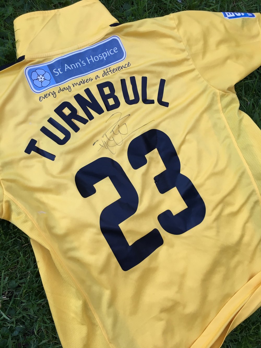 Match Worn 2011/12 Paul Turnbull Third Shirt