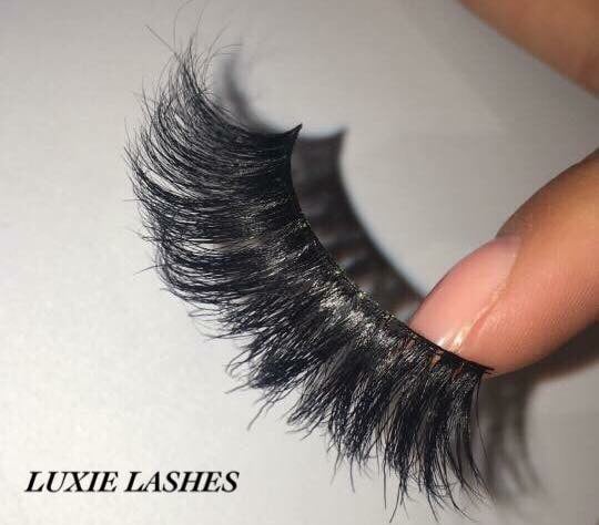 Image of 'MADDI' eyelashes