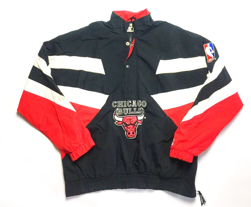 Image of CHICAGO BULLS STARTER PULLOVER JACKET