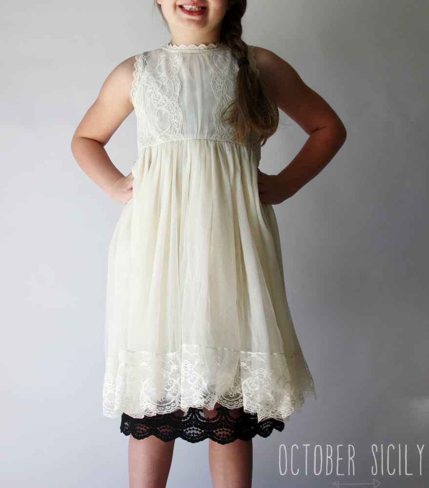 Image of FREESHIP Girls Full Slip Lace Dress Extender, Size 6-12 years