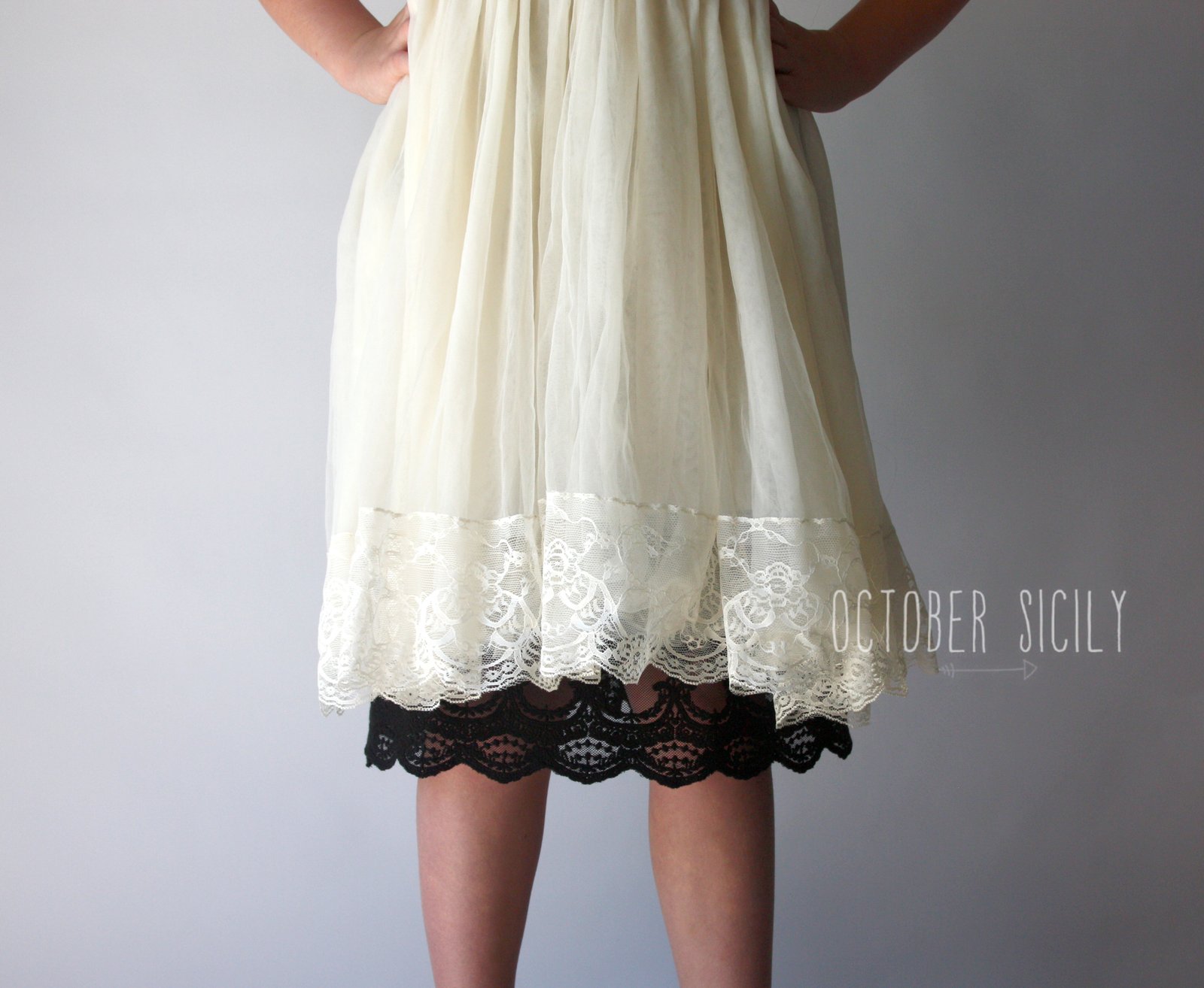 White lace shop skirt extender