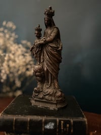 Image 6 of Statue en régule noir de Notre Dame des victoires, Vierge à l’enfant, XIXÈME siècle