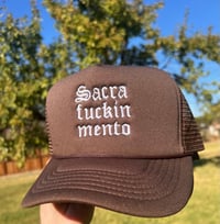 SFM BROWN/WHITE TRUCKER HAT