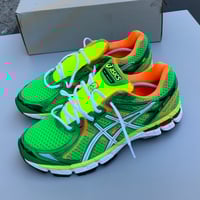 Image 1 of size us8.5 uk7.5 eu42 cm26.5