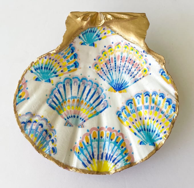 Image of Beachside - Large Trinket Shell