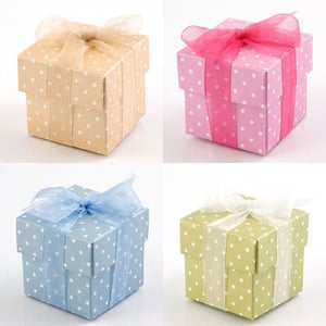 Image of Mini Dot Square Box and Lid - Pink 50x50x50