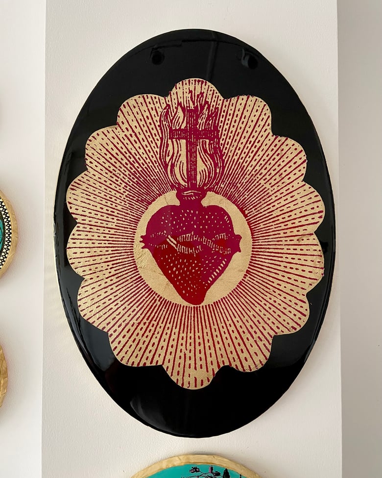 Image of Sacred Heart Oval Black/Magenta/Gold Large 35cm x 50cm
