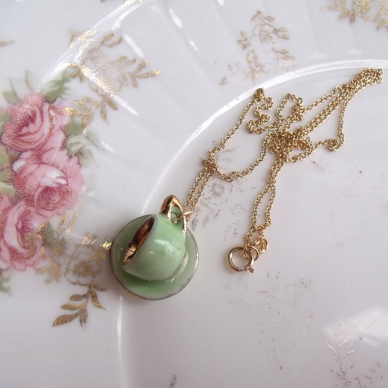 green cup and saucer necklace Image 3