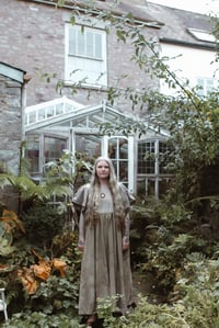 Image 2 of ‘Rose of The Desert’ Devotional Habit 4/4