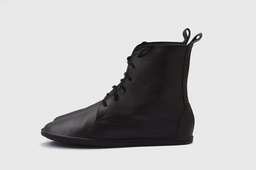 Image of Foris boots in Matte Black