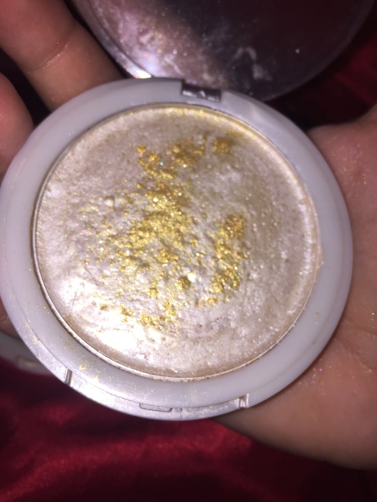Image of Snow White Highlight Compact