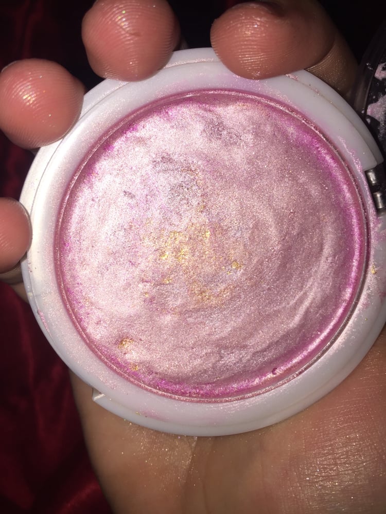 Image of "Cheshire" Highlight Compact