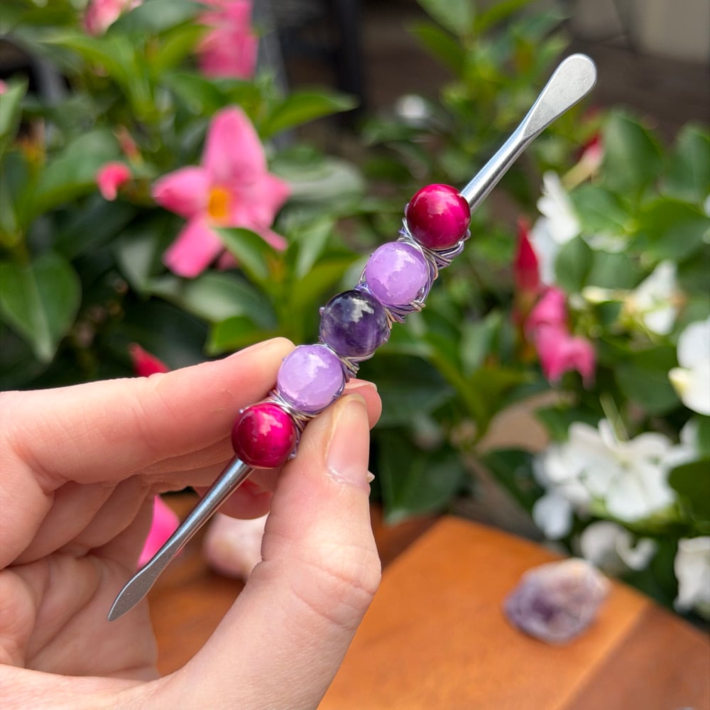 Image of candy flip dab tool