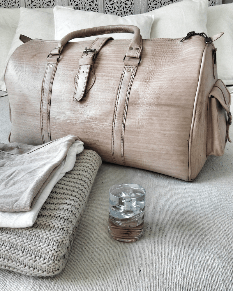 Image of travel leather bag sahar