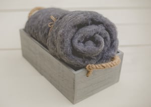 Image of EUROPEAN WOOL FLUFF - Mauve & Dark Grey