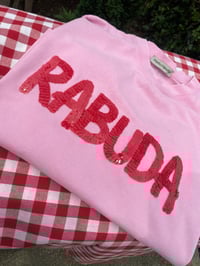 Image 4 of Camiseta bordada a man. RABUDA rosa. Corte oversize. Talla única!