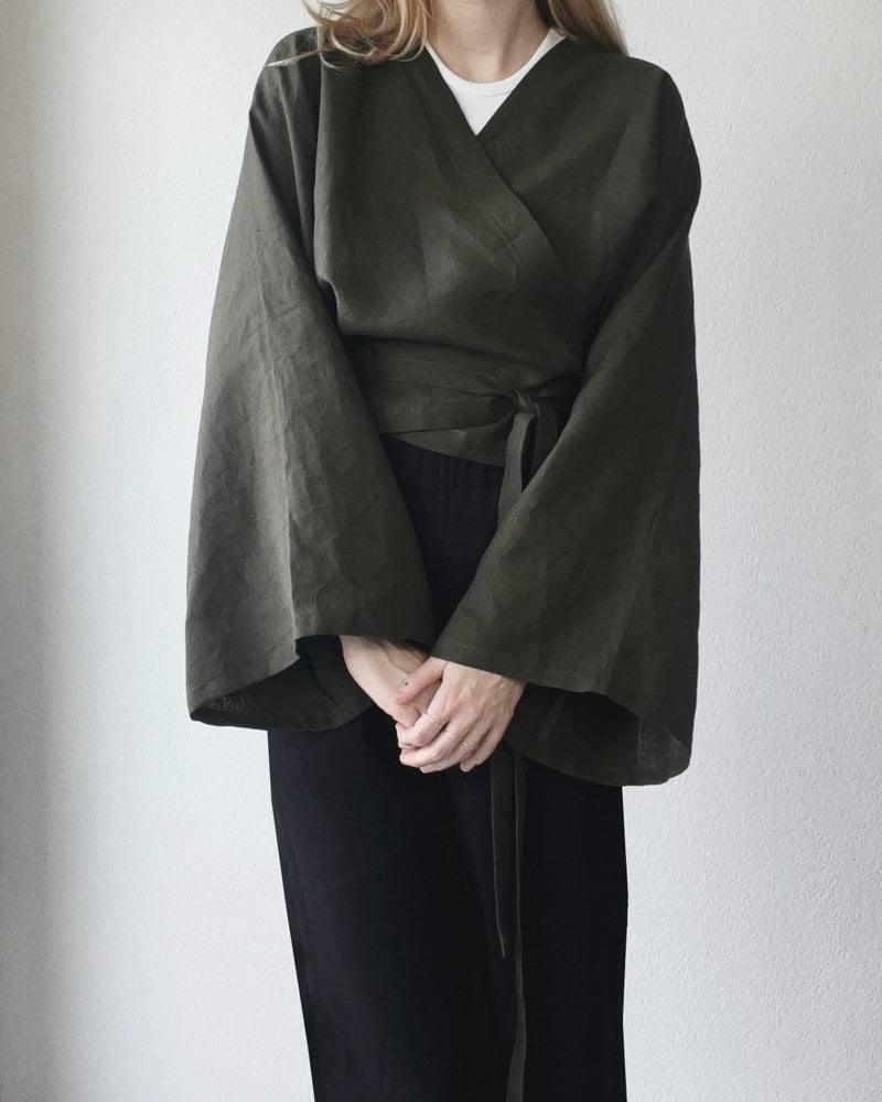 Image of n a n o v o  wrap top 001 / 100% linen 