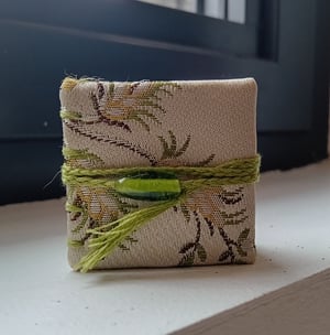 MADOC — mini livre — reliure à la française